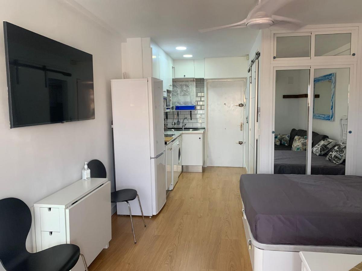 Sweet Home Benalmadena, Estudio Con Vistas Al Mar Y Excelente Conexion Wifi, Para No Fumadores, Con Piscinas, Sea Views, With Swimming Pools, Completely Renovated, Ideal For Older People, Bright With Morning Sun, No Smoking ภายนอก รูปภาพ