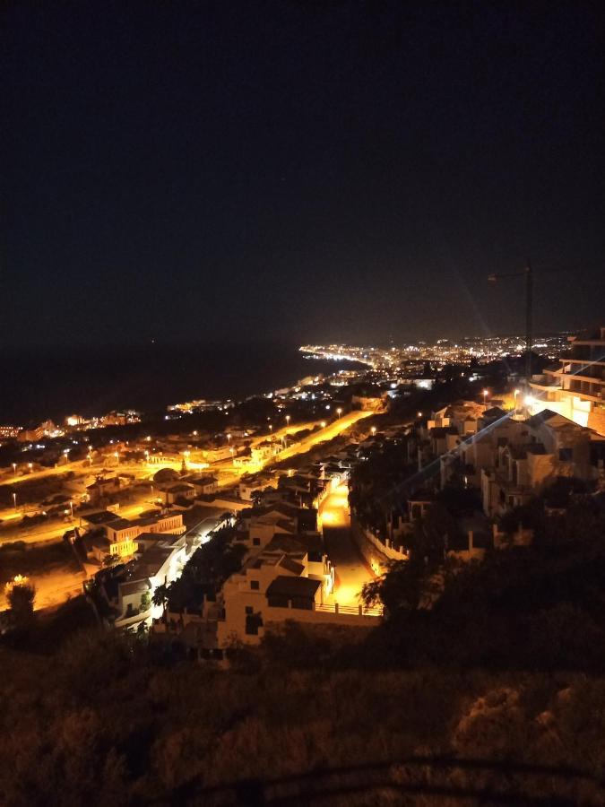 Sweet Home Benalmadena, Estudio Con Vistas Al Mar Y Excelente Conexion Wifi, Para No Fumadores, Con Piscinas, Sea Views, With Swimming Pools, Completely Renovated, Ideal For Older People, Bright With Morning Sun, No Smoking ภายนอก รูปภาพ