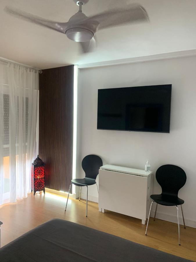 Sweet Home Benalmadena, Estudio Con Vistas Al Mar Y Excelente Conexion Wifi, Para No Fumadores, Con Piscinas, Sea Views, With Swimming Pools, Completely Renovated, Ideal For Older People, Bright With Morning Sun, No Smoking ภายนอก รูปภาพ