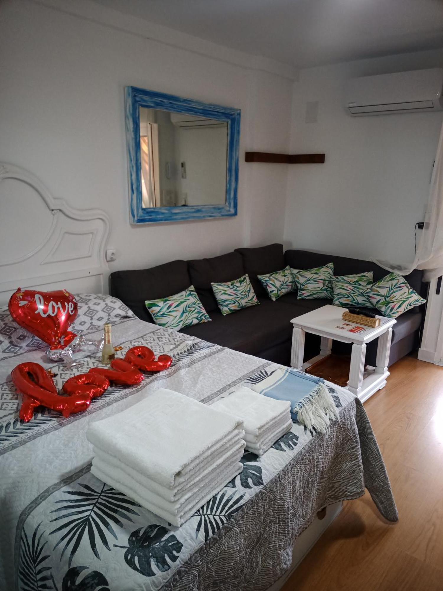 Sweet Home Benalmadena, Estudio Con Vistas Al Mar Y Excelente Conexion Wifi, Para No Fumadores, Con Piscinas, Sea Views, With Swimming Pools, Completely Renovated, Ideal For Older People, Bright With Morning Sun, No Smoking ภายนอก รูปภาพ